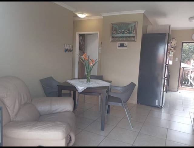 2 BEDROOM APARTMENT FOR SALE IN PRIMROSE HILL